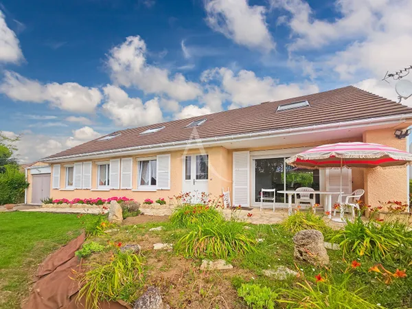 Maison Oinville 8 pièces, 171 m², 930 m² de parcelle
