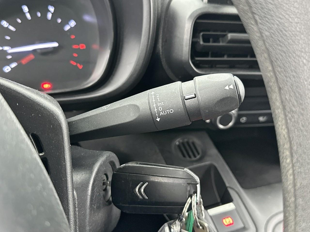 Citroën Berlingo van m 650 bluehdi 100 s&s bvm6 driver — photo 18