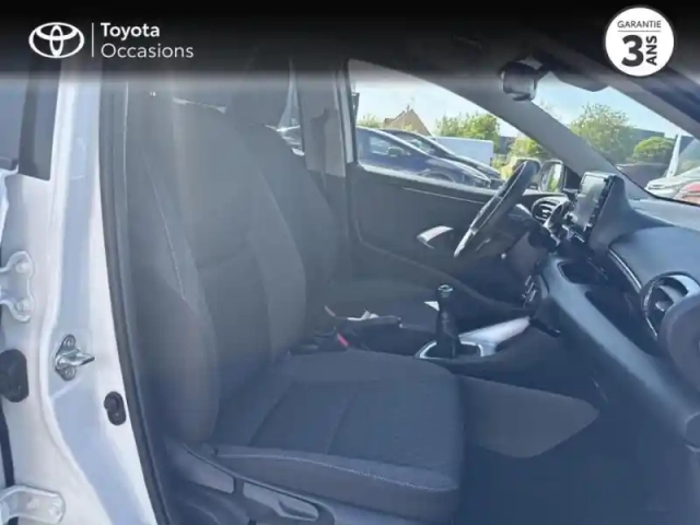 Toyota Yaris 70 vvt-i design 5p — photo 6