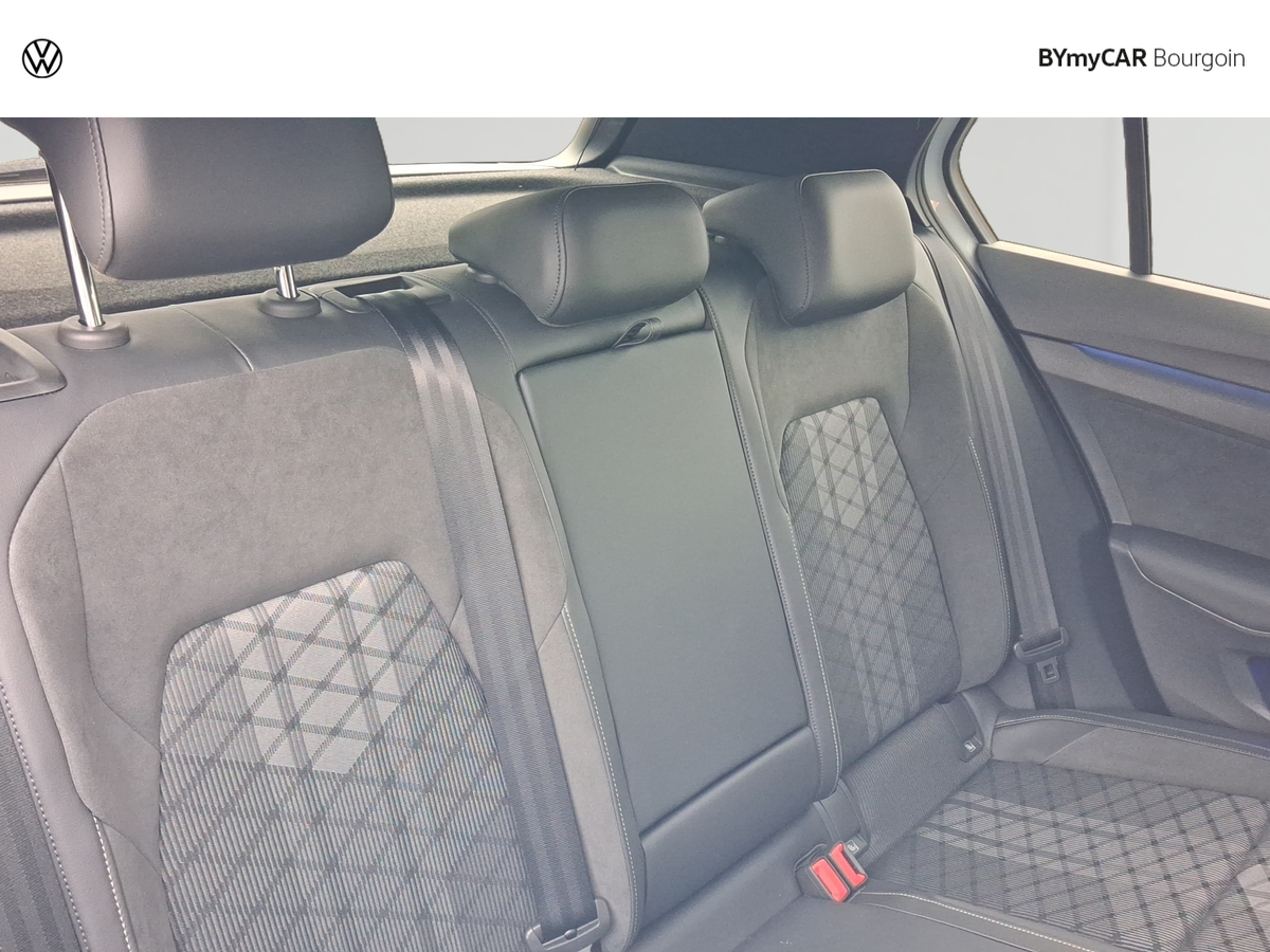 Volkswagen Golf 1.5 eTSI EVO2 150 DSG7 — photo 18