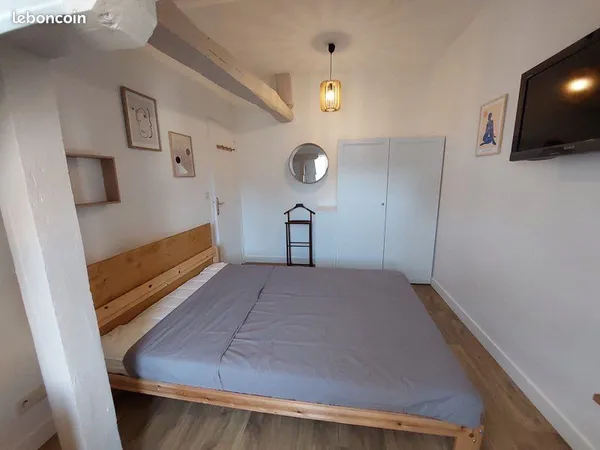 Chambre dans un beau duplex en centre-ville