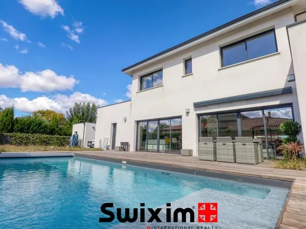 Maison contemporaine - 180m² - 5 chambres - PISCINE - PRESTATIONS HAUT DE GAMME