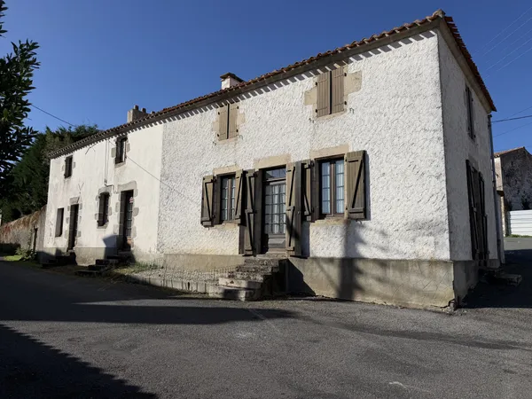 ST ETIENNE DU BOIS, maison ancienne à rénover de 168 m2 avec