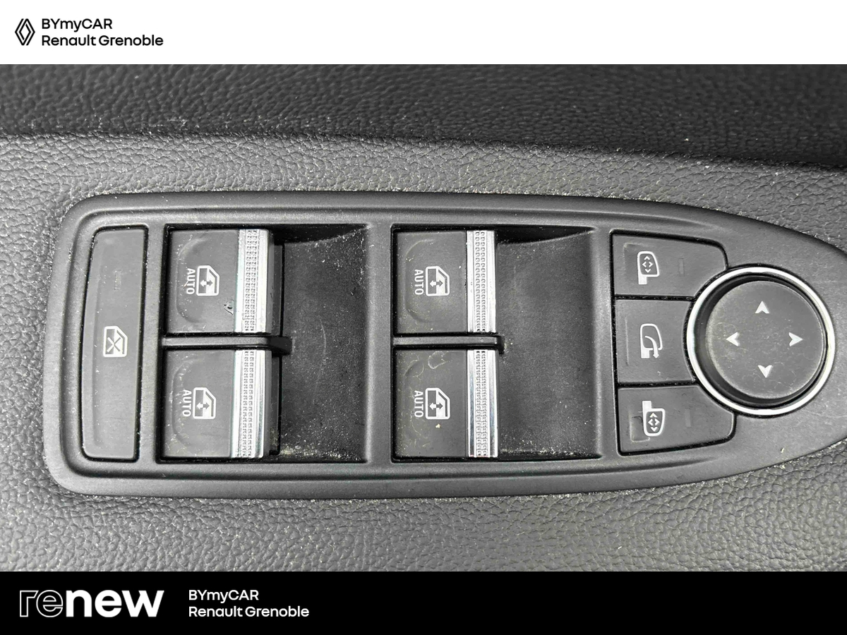 Renault Captur mild hybrid 140 — photo 20