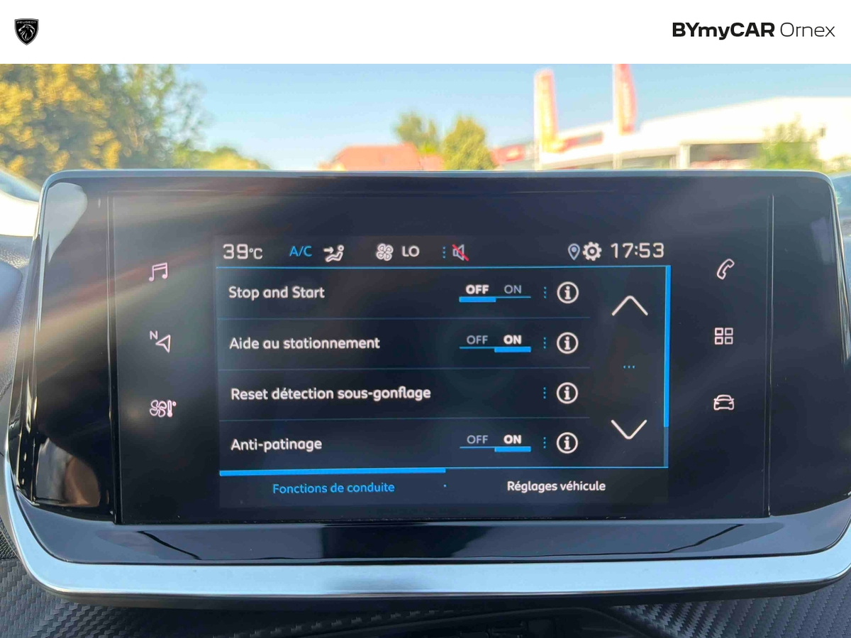 Peugeot 2008 PureTech 130 S&amp;S EAT8 — photo 32