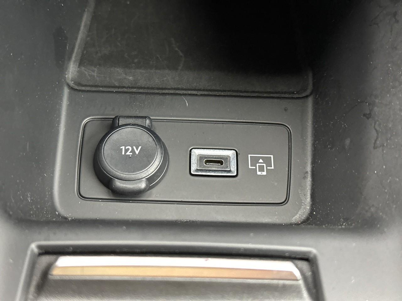 Peugeot 308 electrique 54 kwh 156ch gt — photo 32