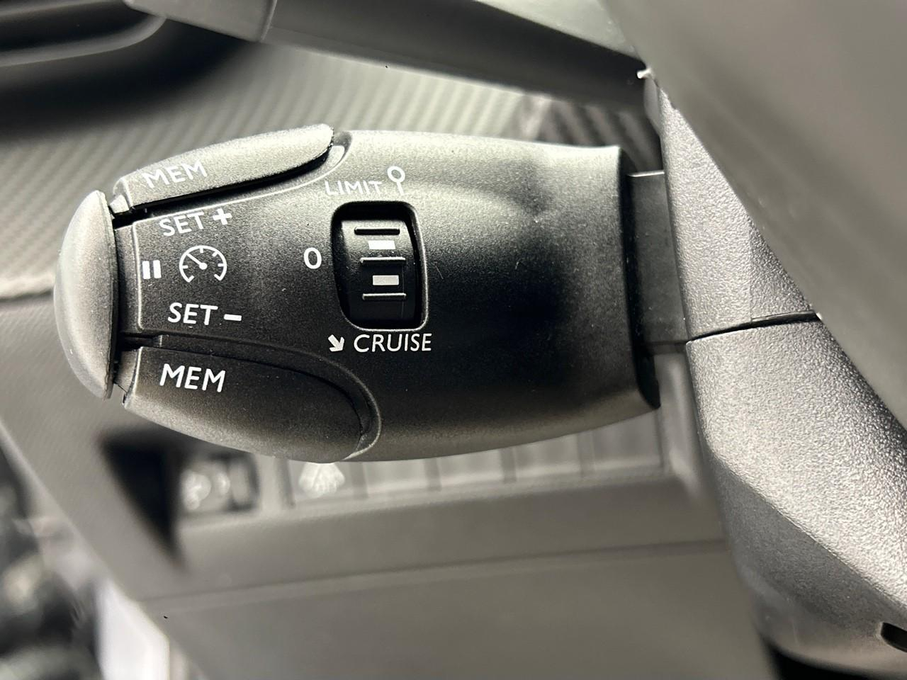Peugeot 208 puretech 100 s&s bvm6 active — photo 20