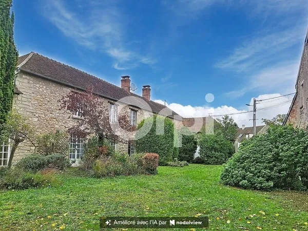 Maison 10 pièces 300 m²