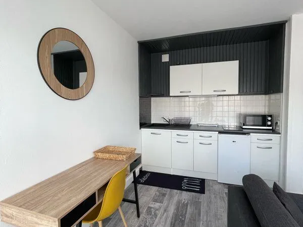 Appartement lumineux avec balcon et parking