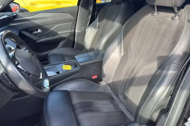 Peugeot 308 phev 225 e-eat8 — photo 32