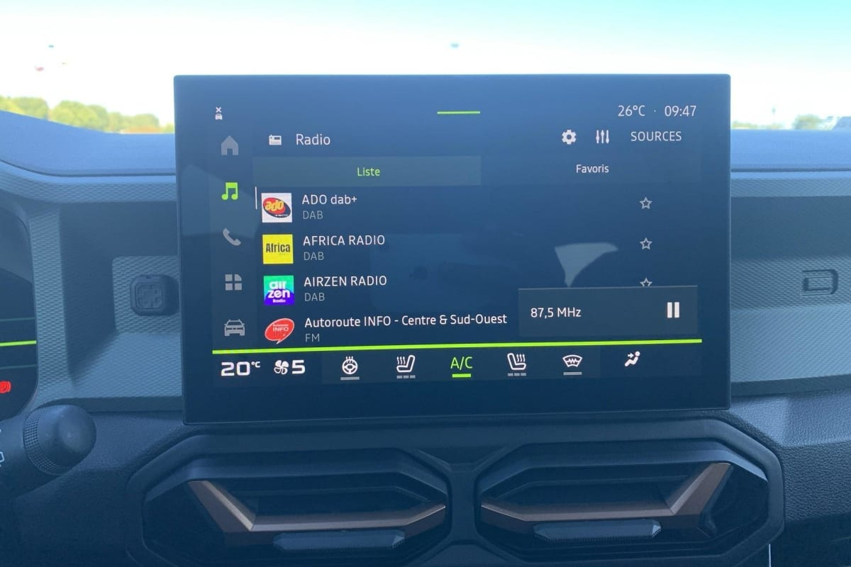 Dacia Duster — photo 17