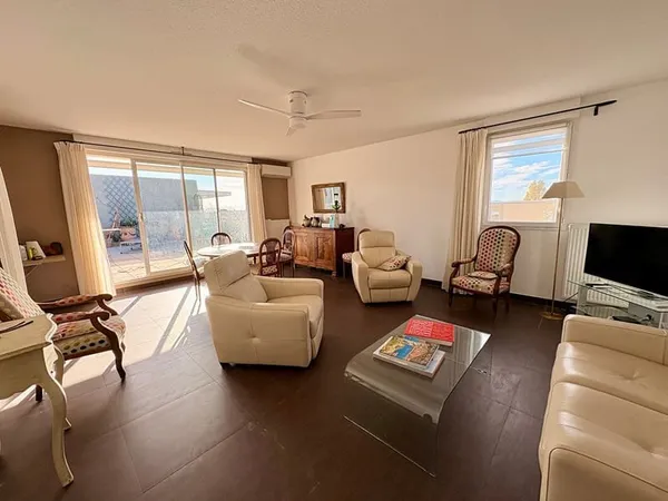 LATTES - ROOFTOP - 94m² - Terrasse de 80m²