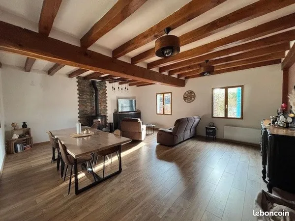 Magnifique longère rénovée de 171 m² - 4 chambres possibles - Dépendances - Proche Zoo de Beauval
