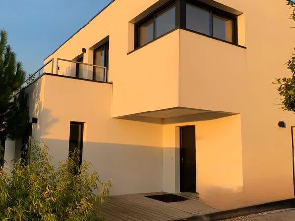 Vends maison contemporaine d'architecte - 143m²
