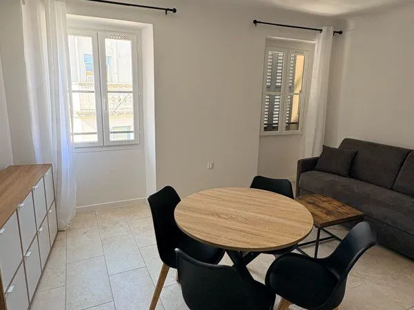Loue 3 studios à Cagnes sur Mer
