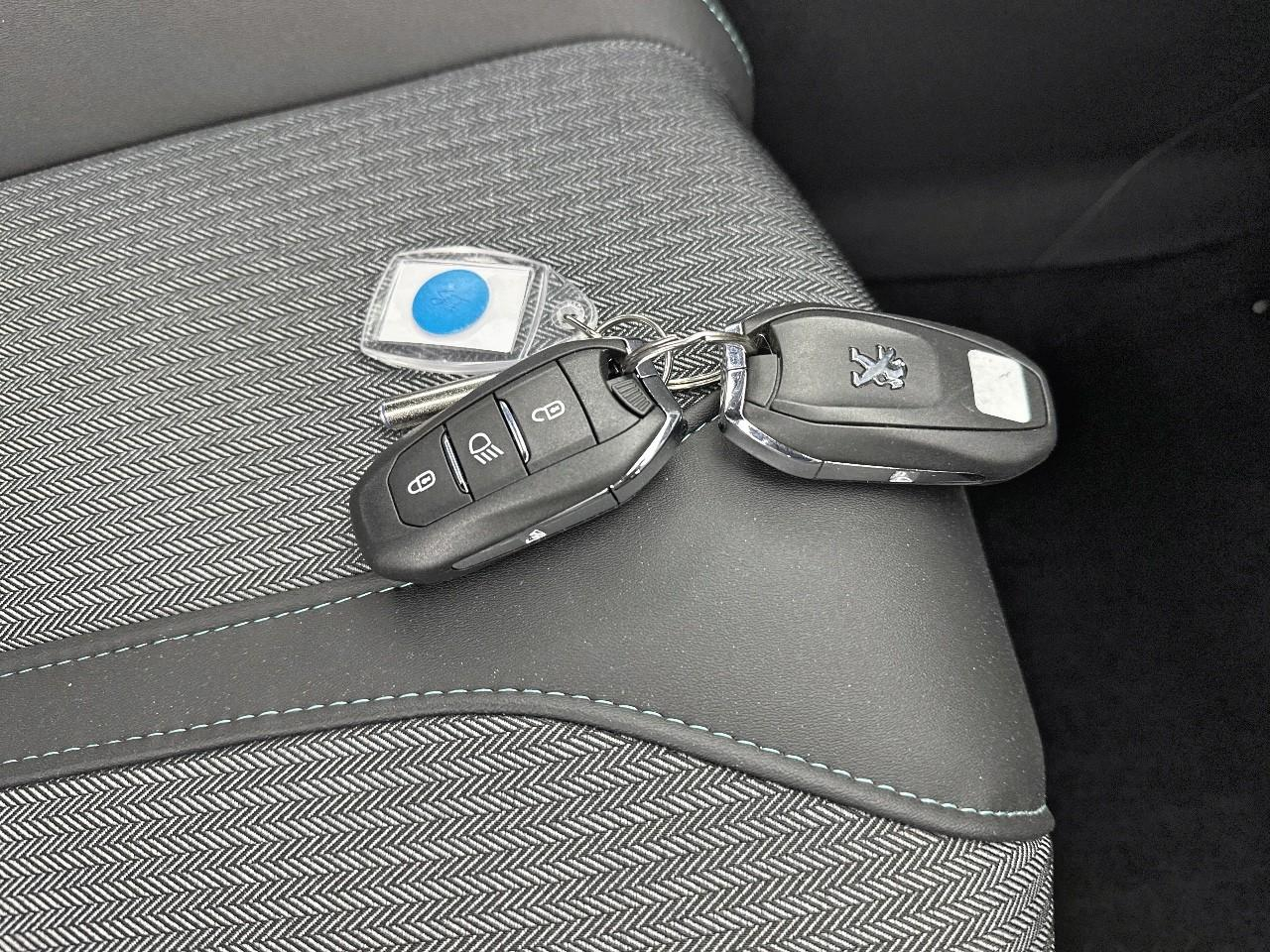 Peugeot 3008 puretech 130ch s&s bvm6 allure pack — photo 32