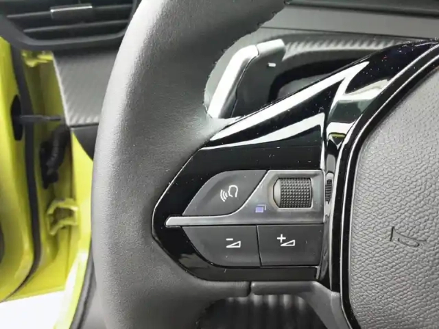 Peugeot 208 hybrid 100 e-dcs6 — photo 20