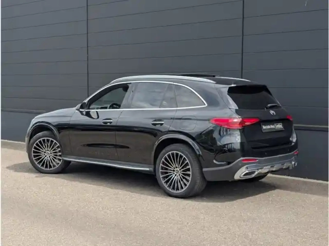 Mercedes Glc 300 e  hybrid eq 4matic — photo 3