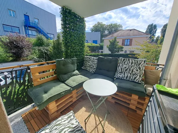 MAGNANVILLE - Appartement 2 pièces avec balcon et box ? Résidence récente de 2014 € Idéal investisse