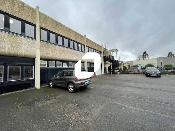 Local d'activité 368 m²
