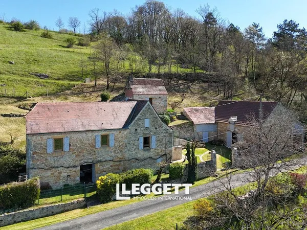Maison 6 pièce(s), AZERAT