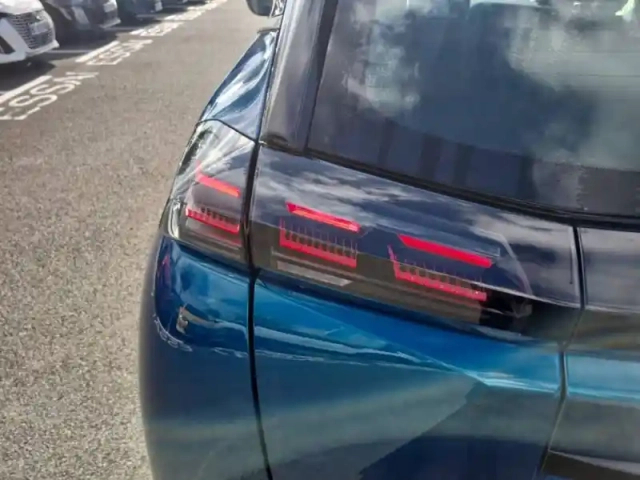 Peugeot 2008 electrique 50 kwh 136 ch — photo 17