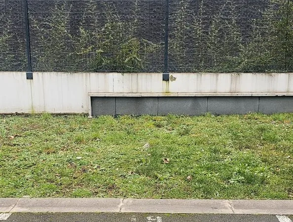 9 places de parking