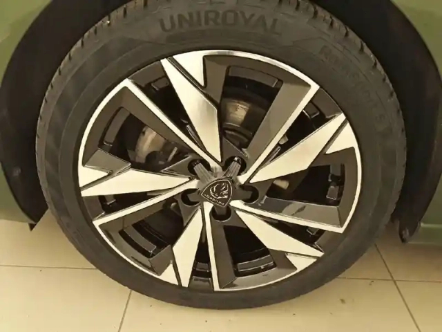 Peugeot 308 puretech 130ch s&amp;s eat8 — photo 13