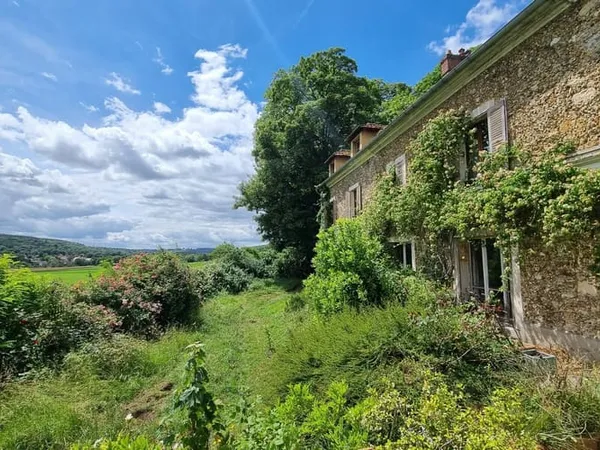 Maison 12 pièces 370 m²