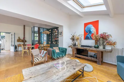Maison 10 pièces 220 m²