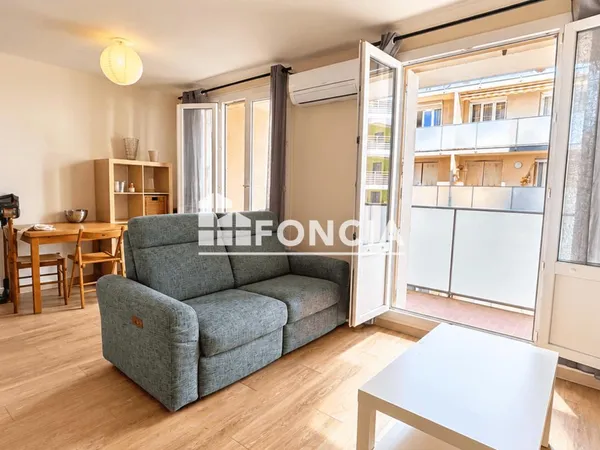 GRAND Studio 37 m2 - vide - CATALANS