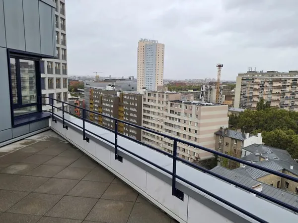 T5 OUEST DERNIER ETAGE 40M2 DE TERRASSE