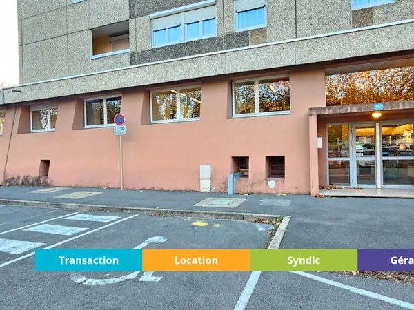 Local 107 m² MACON