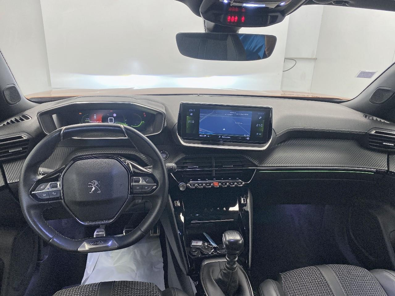 Peugeot 2008 puretech 130 s&s bvm6 gt line — photo 8