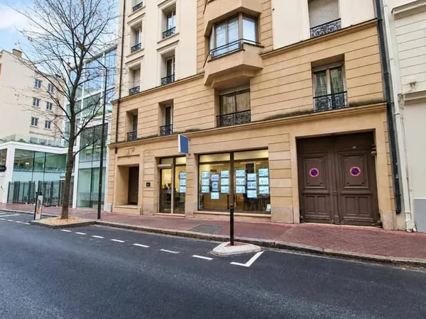 Bureaux 81 m²