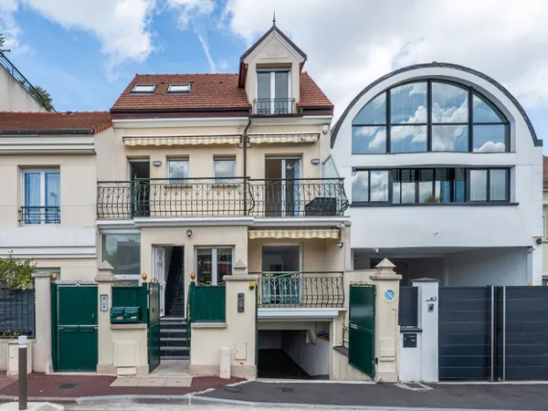 Maison de ville 5 pièces avec terrasses