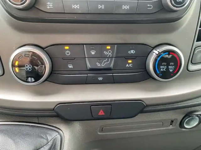 Ford Transit châssis ccb t350 l2 2.0 ecoblue 165ch trend — photo 5