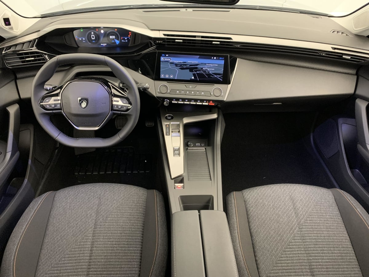 Peugeot 308 — photo 12