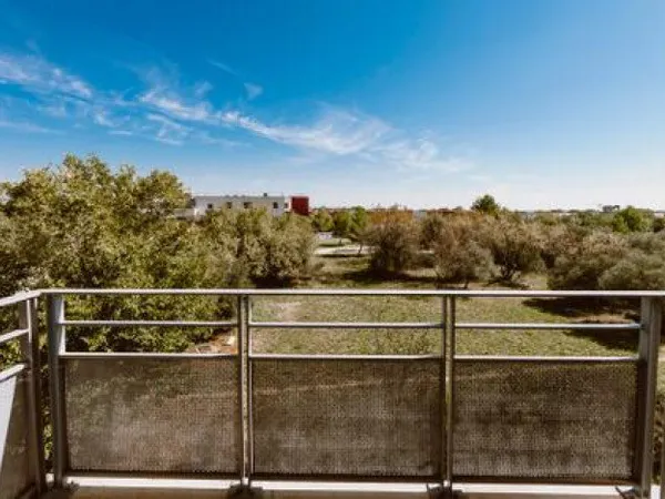 A VENDRE 2P 31 m² - Balcon - parking