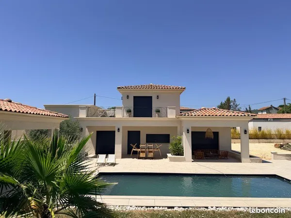 Location villa contemporaine meublée