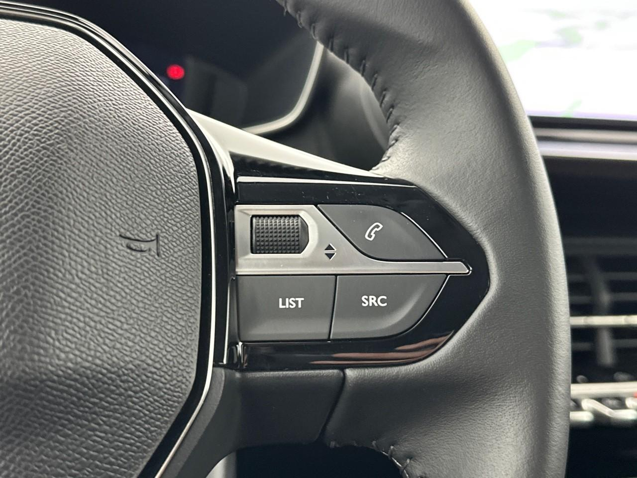Peugeot 208 electrique 54 kwh 156ch allure — photo 19