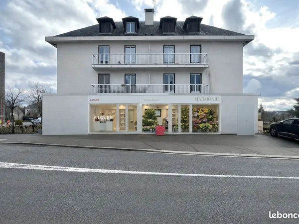 Local 93 m² BOZOULS