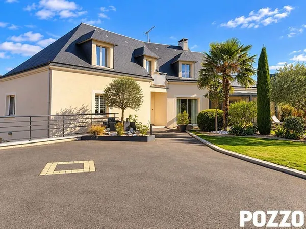 Maison 9 pièces 195 m²