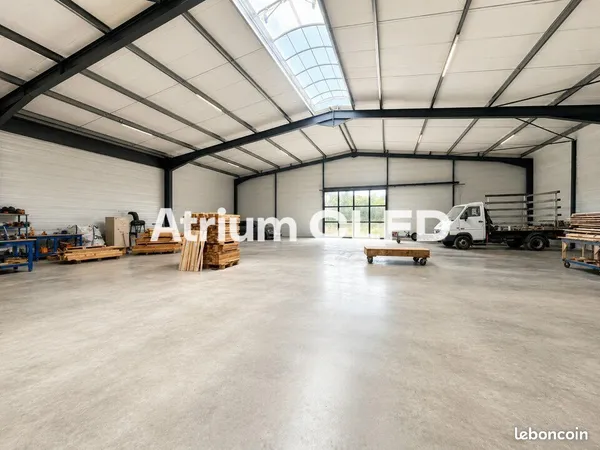 LOCAL D'ACTIVITE 2900 m² GIMEAUX