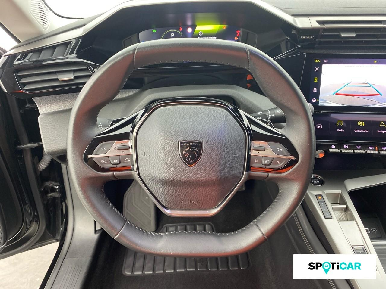 Peugeot 308 phev 180ch allure pack e-eat8 — photo 12