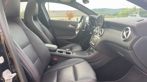 Mercedes Classe A 200 d 136 7G-DCT - Fascination – 2015 – 147976 km – Diesel – Boîte Automatique — photo 25