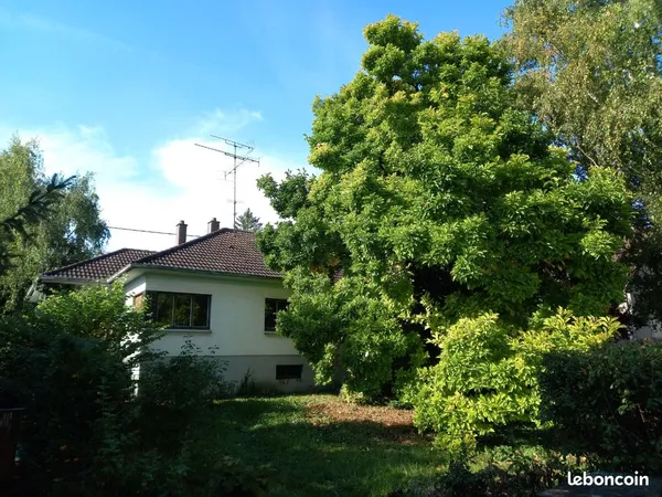 Maison 110m2 (potentiel 200m2) 6pièces grand jardin 20.83ares zone UC à rafraîchir