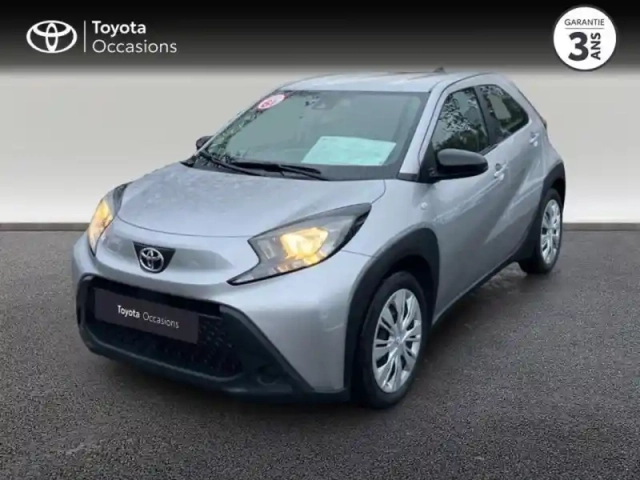 Toyota Aygo x 1.0 vvt-i 72ch dynamic — photo 1
