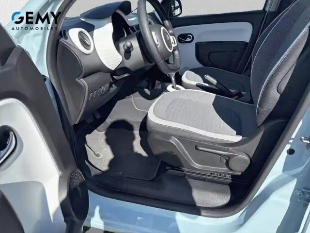 Renault Twingo iii e-tech — photo 9