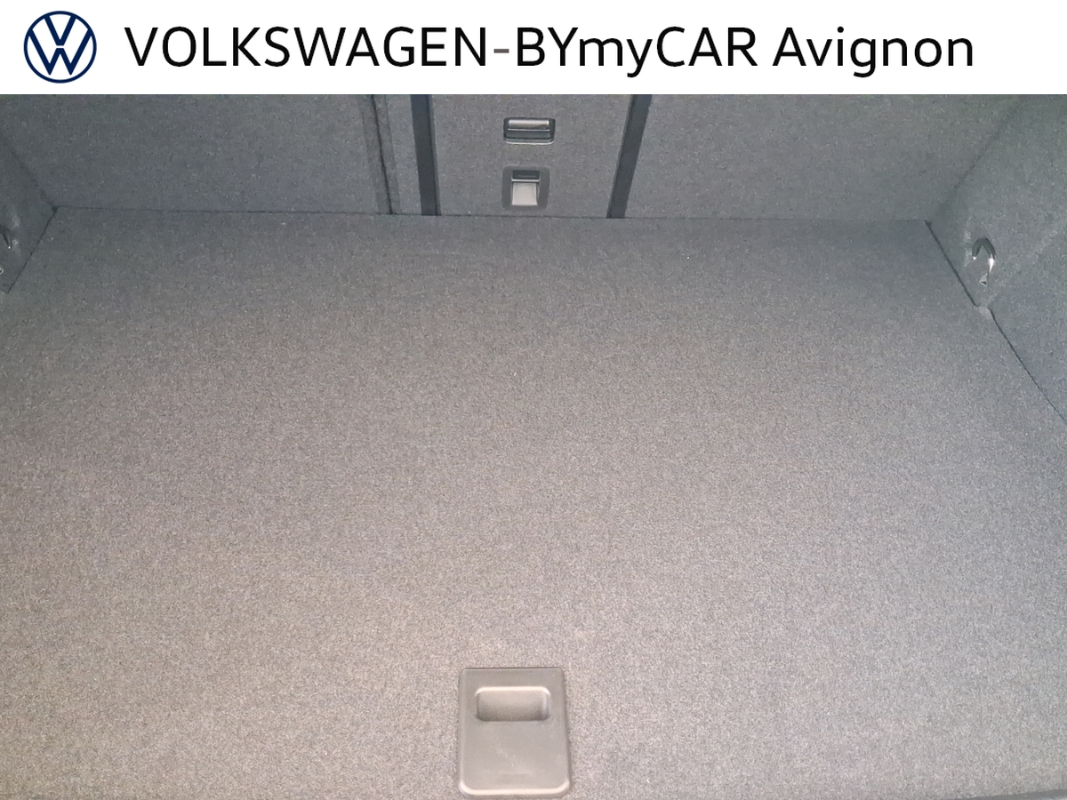 Volkswagen Golf 1.5 eHybrid 204 DSG6 — photo 21